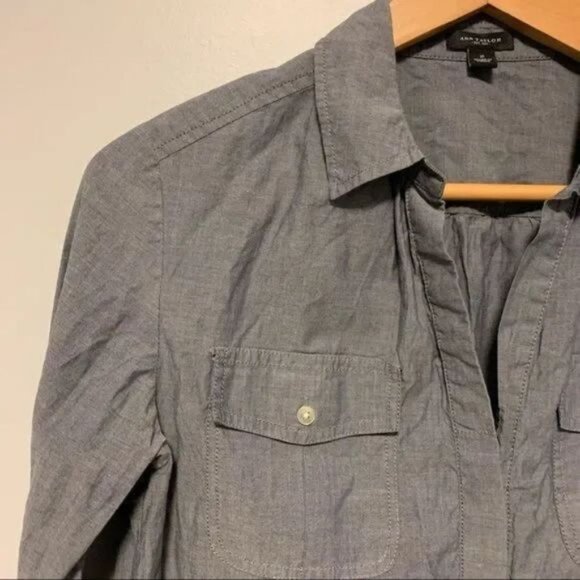 Ann Taylor grey chambray cotton blend button front casual office work top size 2 - Picture 2 of 7